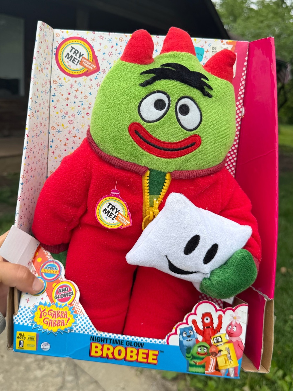 2013 Yo Gabba Gabba, Brobee Nighttime Glow Plush Toy - Red and Green -